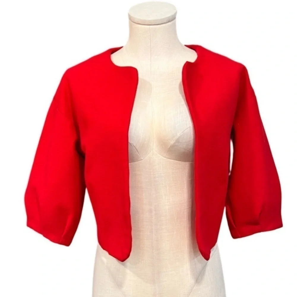 FARFALLA FASHION cropped open style blazer with pined and puffed half sleeves